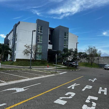 Comodidad Y Privacidad En Un Solo Lugar Heredia Exterior foto